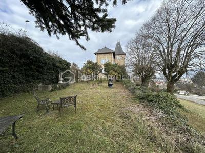 Château - 360 m² - 12 pièces