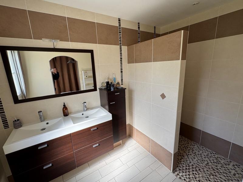 Maison contemporaine - 156 m² - 45 pièces