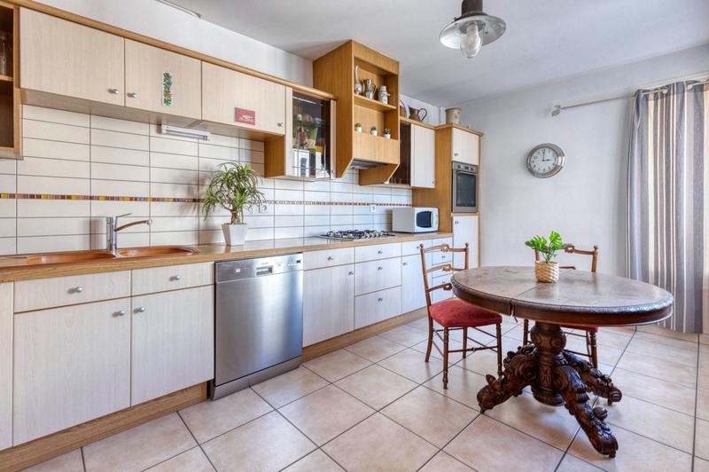 Appartement - 77 m² - 3 pièces