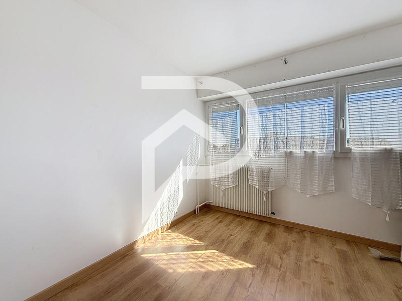 Appartement - 80 m² - 4 pièces