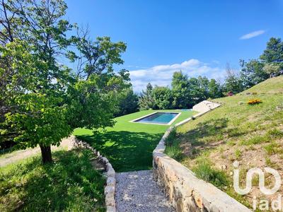 Maison - 194 m² - 7 pièces