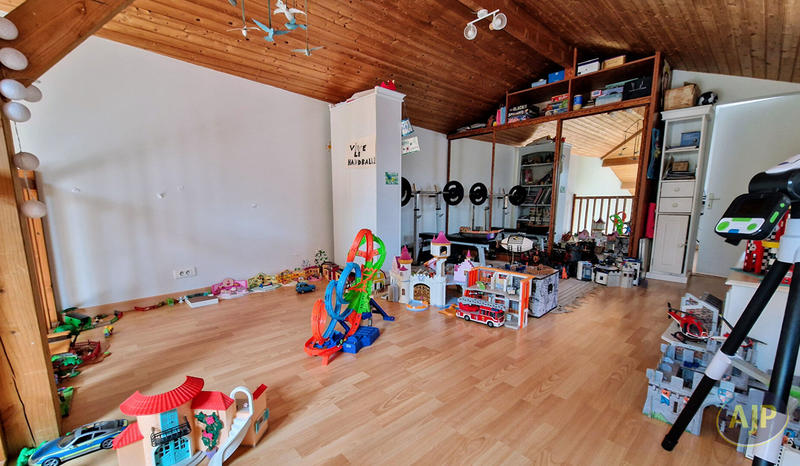 Maison - 153 m² - 6 pièces