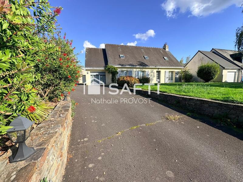 Maison - 162 m² - 8 pièces