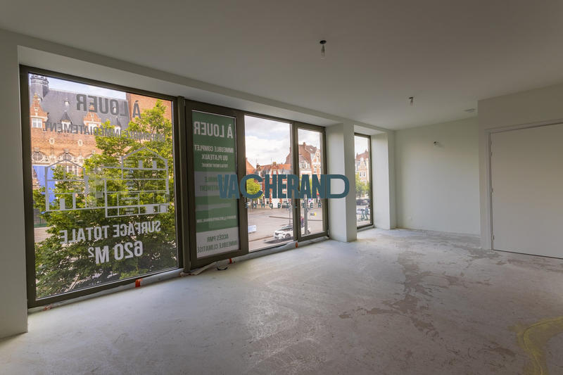 Local commercial - 620 m²