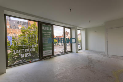 Local commercial - 620 m²