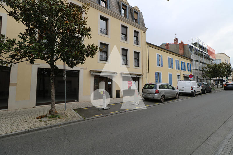 Local commercial - 67 m² - 3 pièces