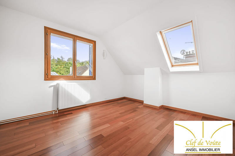 Maison - 152 m² - 6 pièces