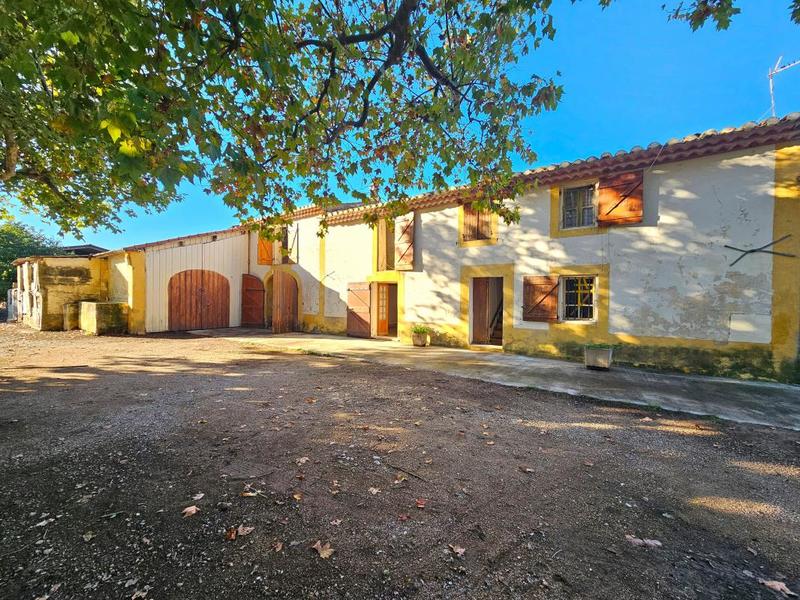 Mas - 272 m² - 8 pièces