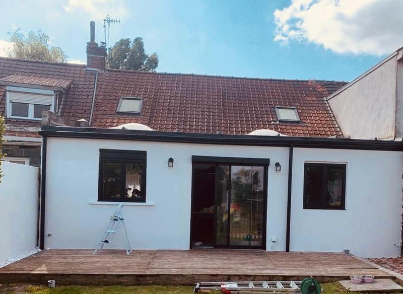 Maison - 90 m² - 5 pièces