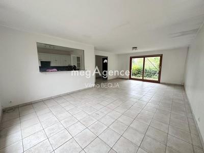 Maison - 98 m² - 5 pièces
