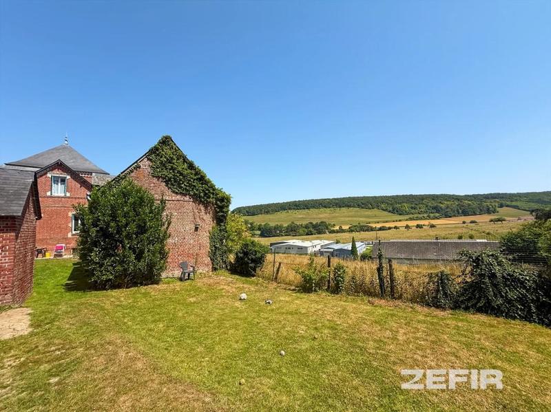 Maison - 149 m² - 9 pièces