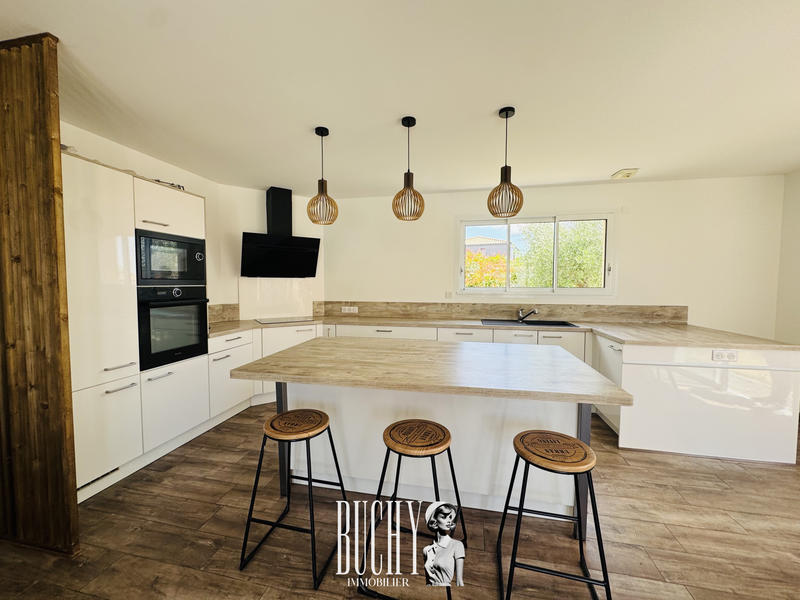 Maison - 94 m² - 4 pièces