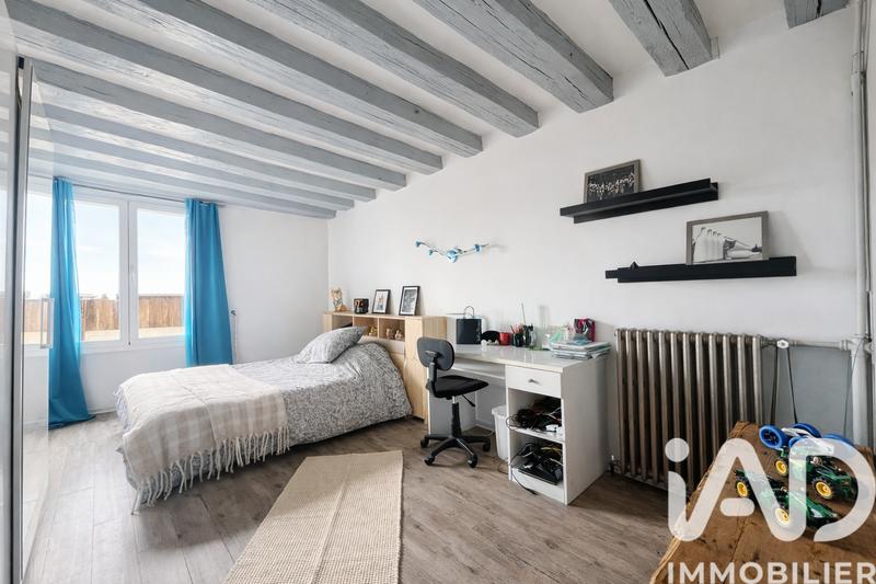 Maison - 385 m² - 8 pièces