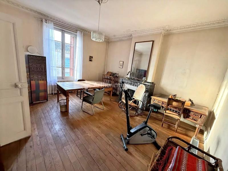 Maison - 210 m² - 7 pièces