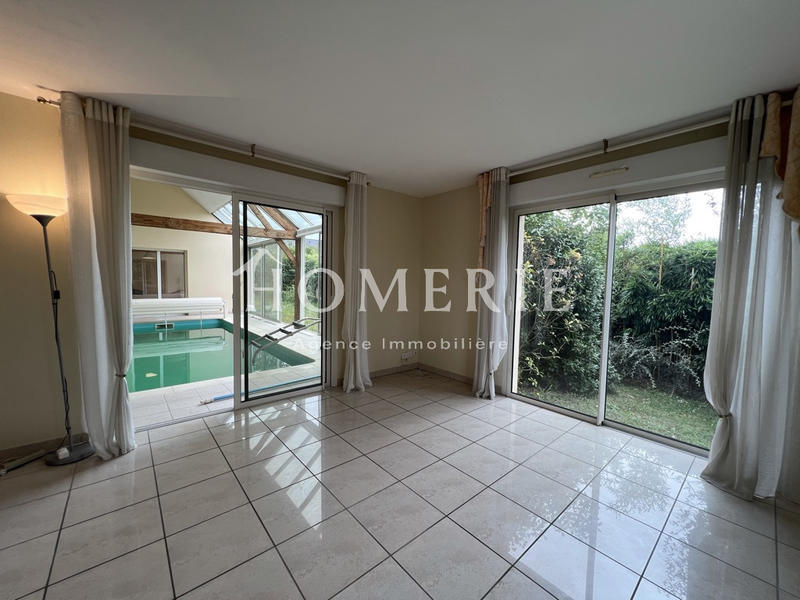 Maison - 170 m² - 7 pièces