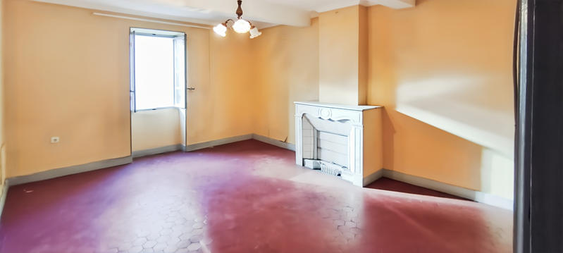 Maison - 120 m² - 9 pièces