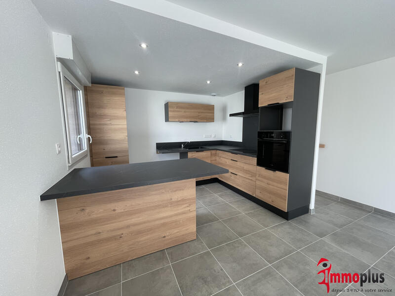 Maison - 85 m² - 4 pièces