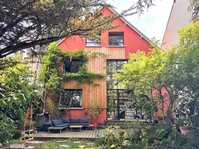 Maison - 200 m² - 6 pièces