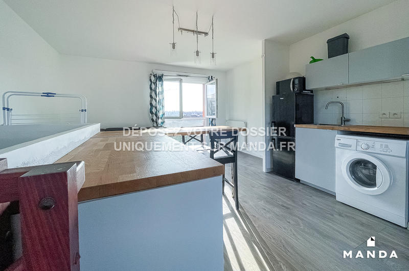 Studio - 30 m² - 1 pièce