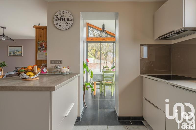 Maison - 255 m² - 7 pièces