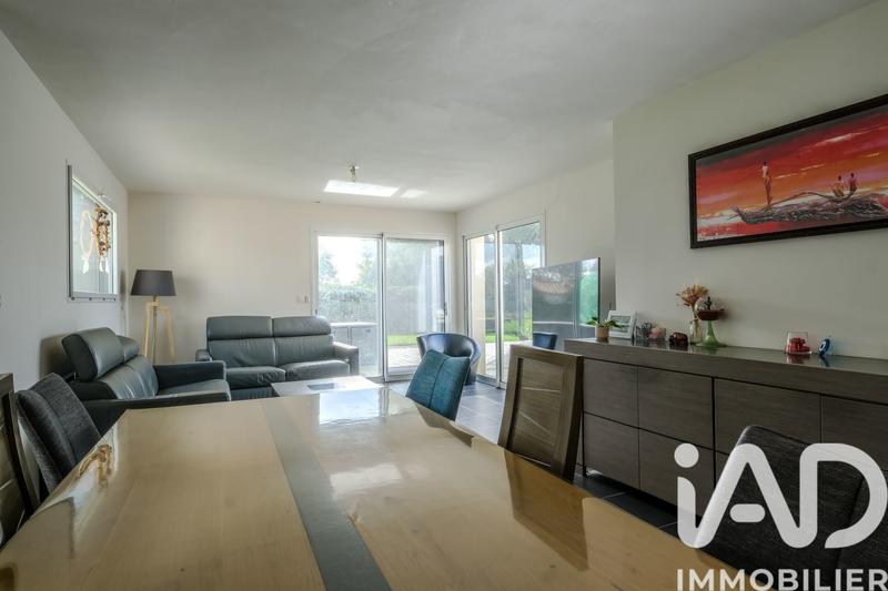 Maison - 121 m² - 6 pièces