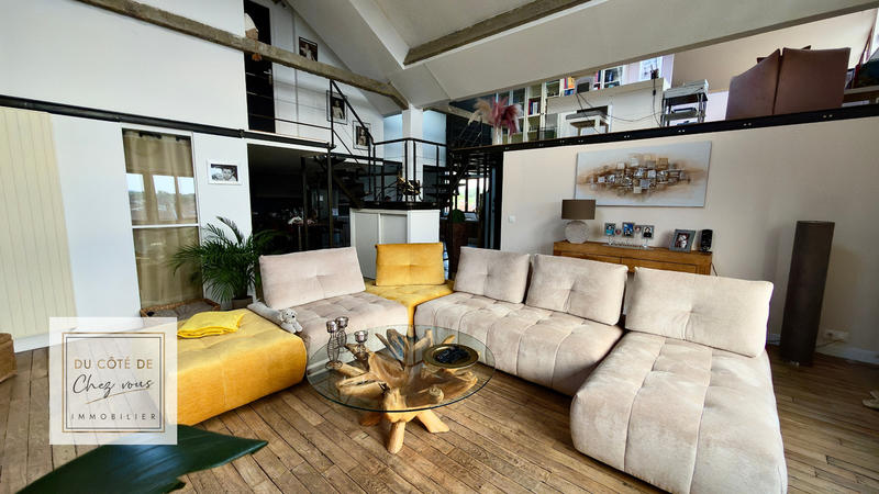 Loft - 208 m² - 6 pièces