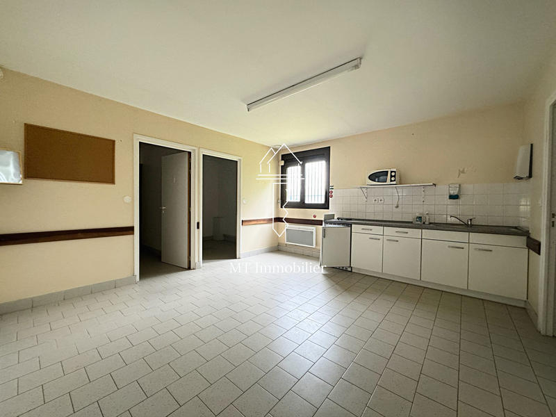 Local commercial - 1 082 m²