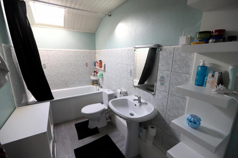 Maison - 106 m² - 7 pièces