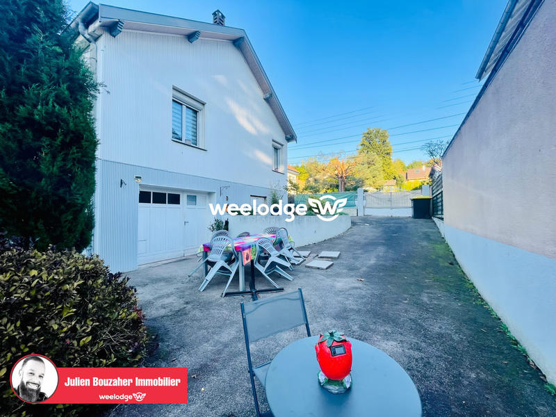 Maison - 93 m² - 5 pièces