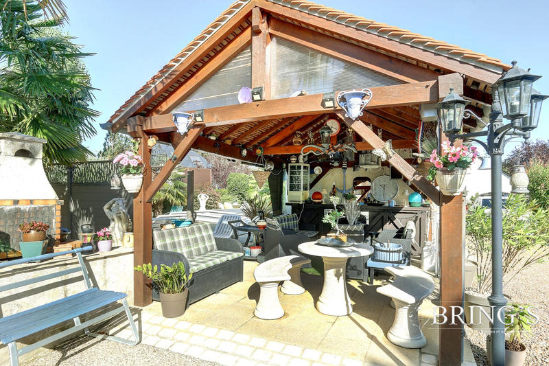 Maison - 188 m² - 8 pièces