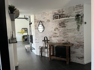 Loft - 156 m² - 7 pièces