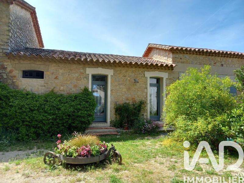 Maison - 660 m² - 21 pièces