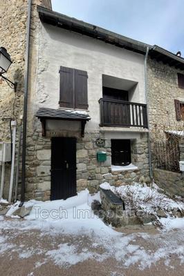 Maison de village - 80 m² - 5 pièces