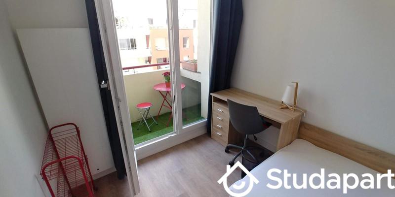 Chambre - 12 m² - 1 pièce