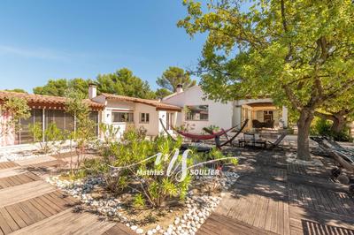 Villa - 400 m² - 14 pièces