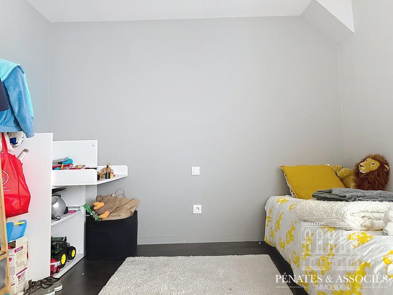 Appartement - 80 m² - 4 pièces