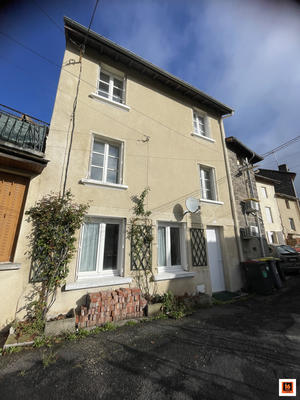 Maison traditionnelle - 90 m² - 6 pièces