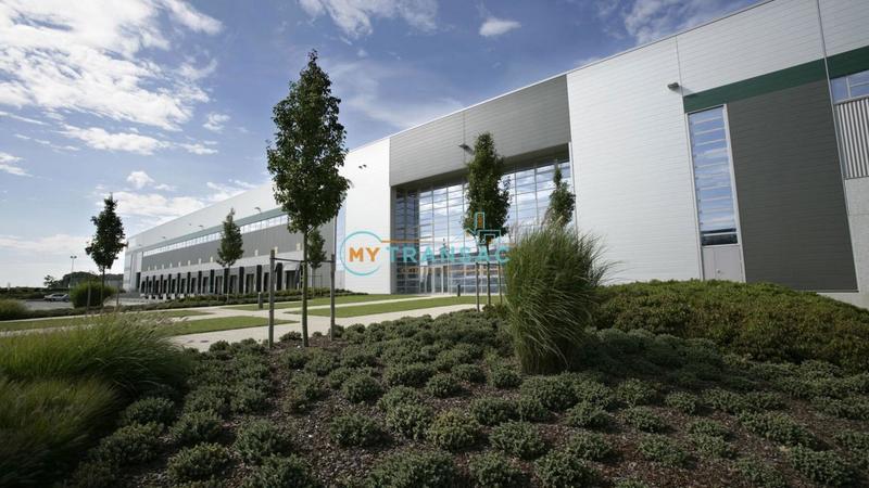 Entrepôt - 6 689 m²