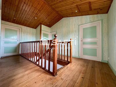 Maison - 149 m² - 8 pièces