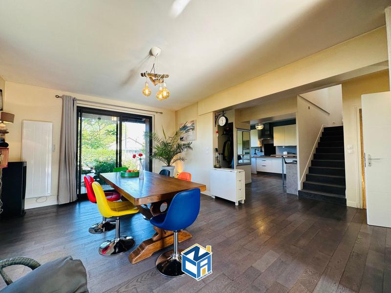 Maison - 156 m² - 7 pièces