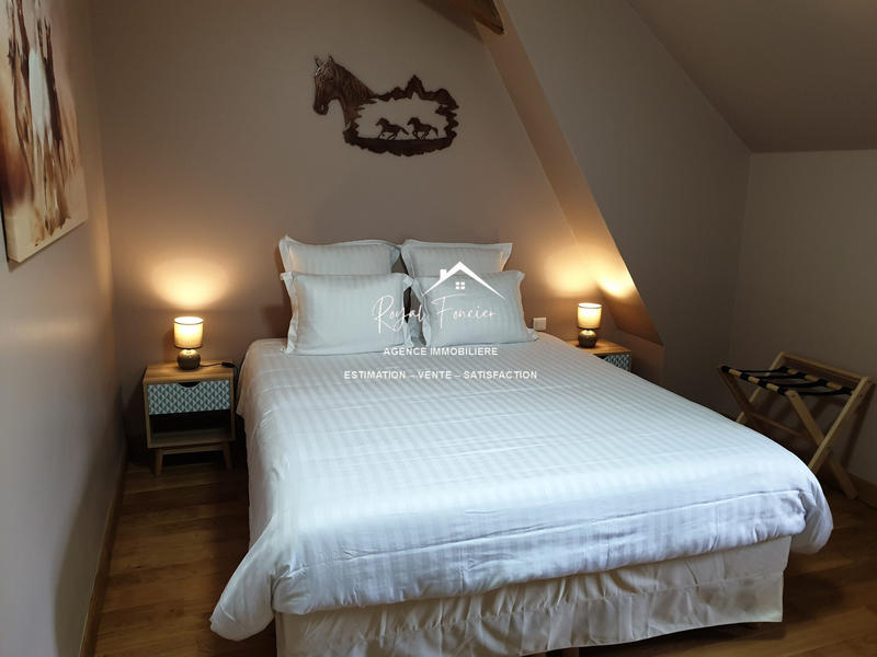 Maison ancienne - 263 m² - 9 pièces