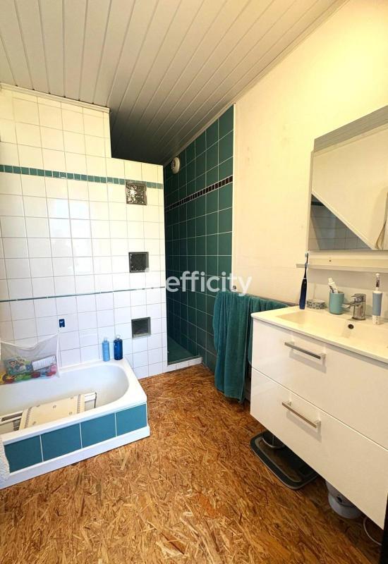 Appartement - 80 m² - 4 pièces