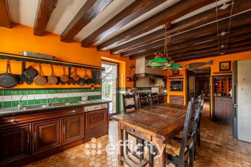 Maison - 300 m² - 7 pièces