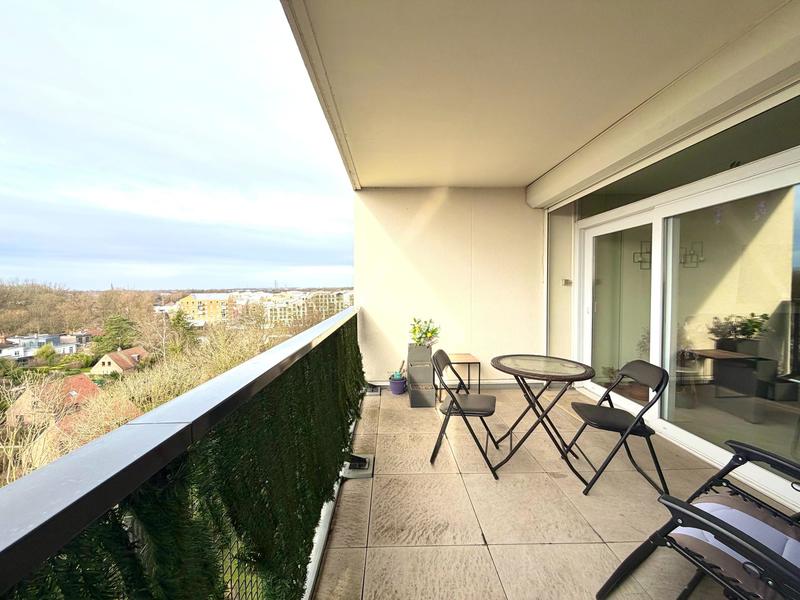 Appartement - 99 m² - 4 pièces