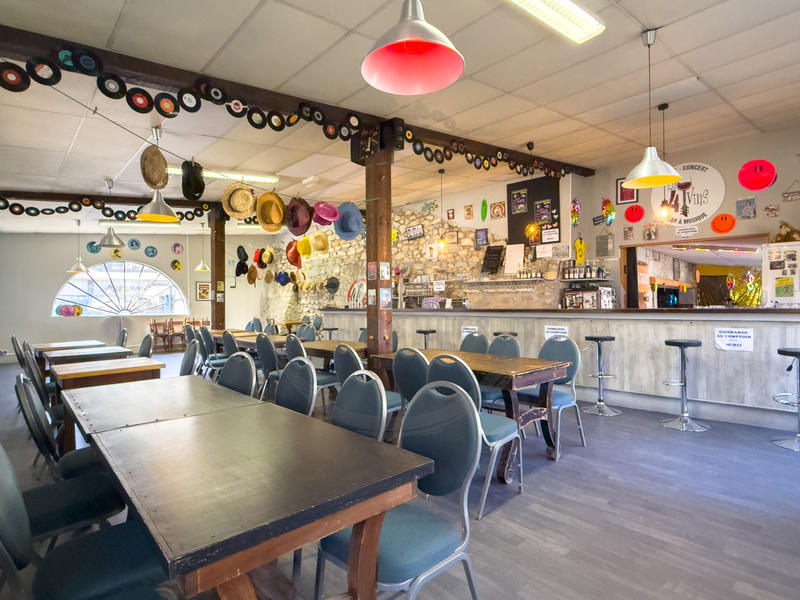 Local commercial - 294 m²