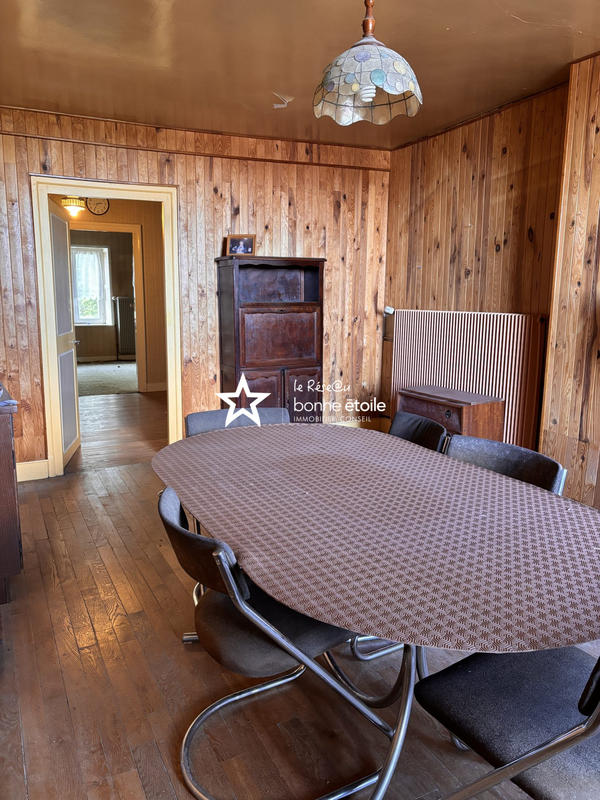 Maison - 330 m² - 14 pièces