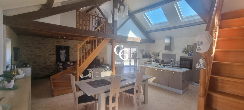 Maison traditionnelle - 125 m² - 5 pièces