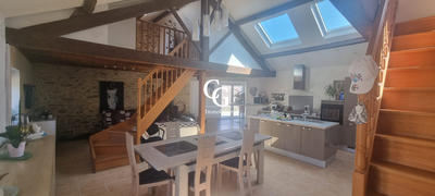 Maison traditionnelle - 125 m² - 5 pièces