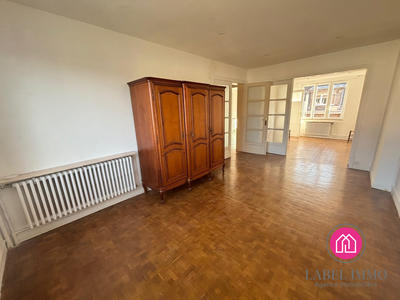 Maison - 220 m² - 9 pièces