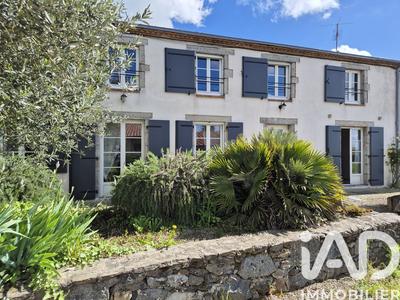 Maison - 186 m² - 6 pièces